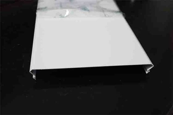 C-förmige Aluminiumstreifen-Decken-lineare verschobene Aluminiumplatte